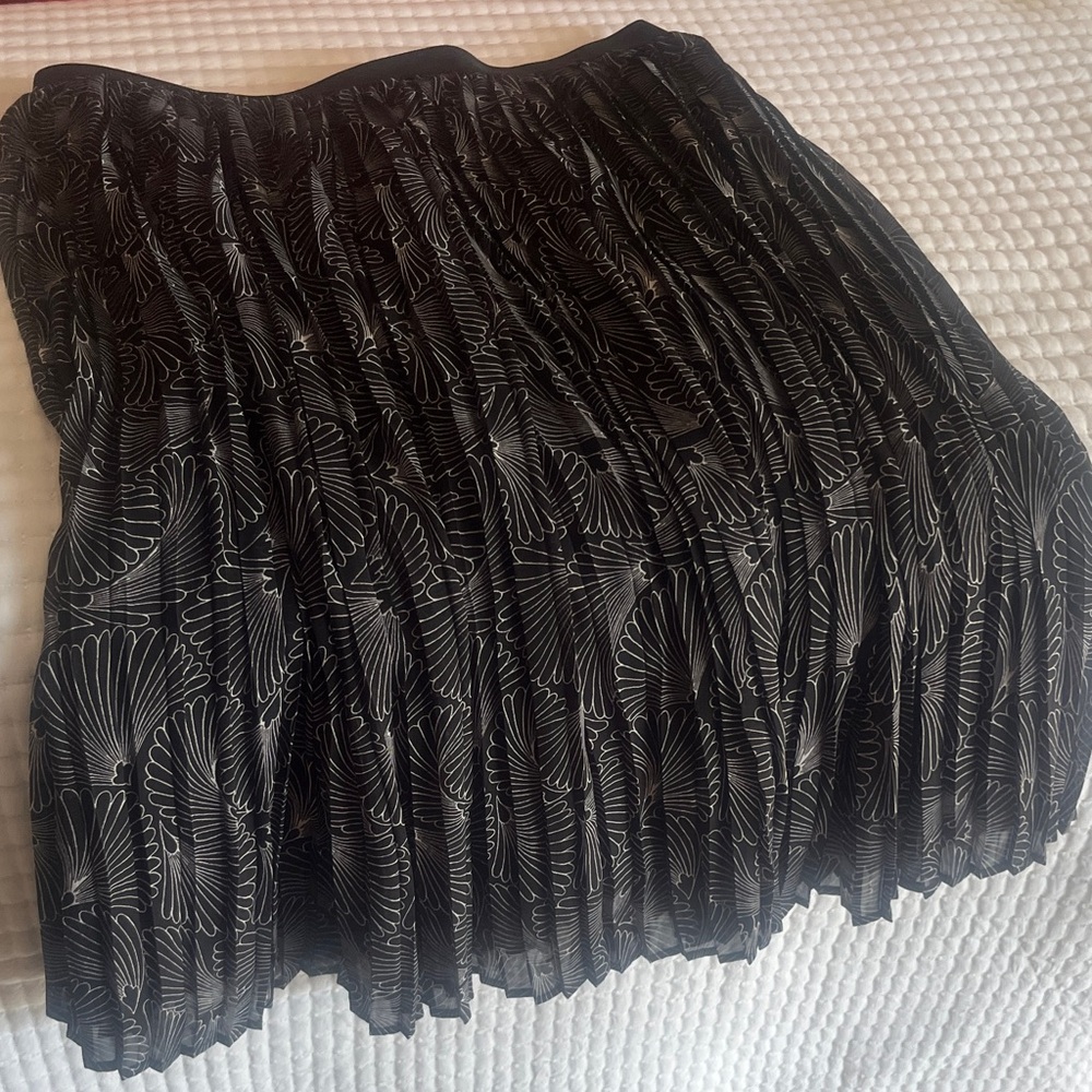 Modcloth Elegant Black and White Pleated Skirt